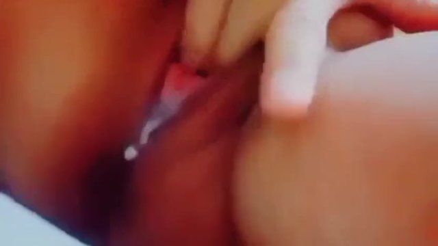 Filipina Babe Gets Naughty Again in Pinay Nagdukit 2